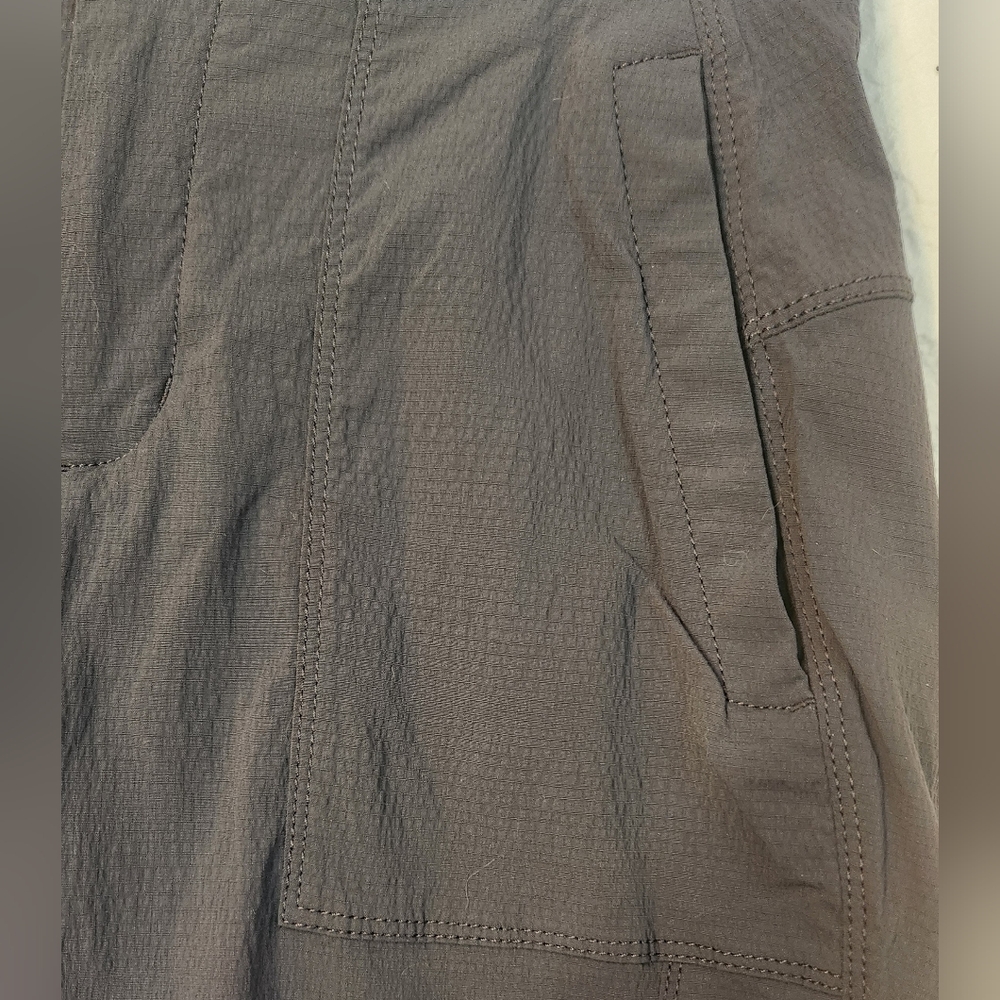 Athleta Trekkie Crop Pant in Flagstone Gray, Size 2 - Picture 6 of 12